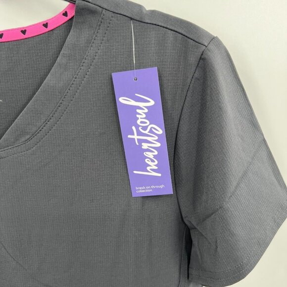 3 scrub tops Size medium - Picture 4 of 16